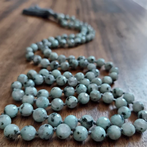 Rooted Grace Kiwi Jasper Mala